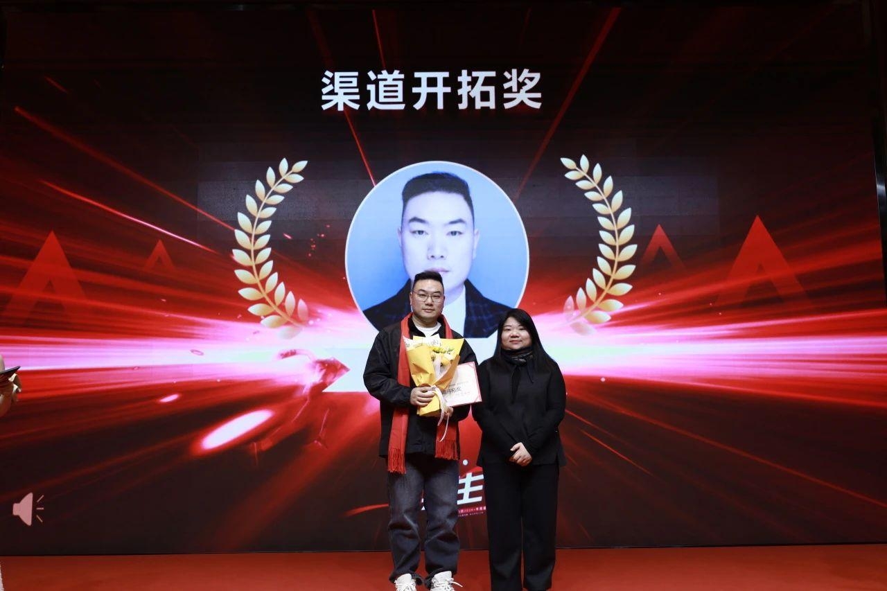 湖南省一建園林建設(shè)有限公司 湖南省一建園林建設(shè)有限公司