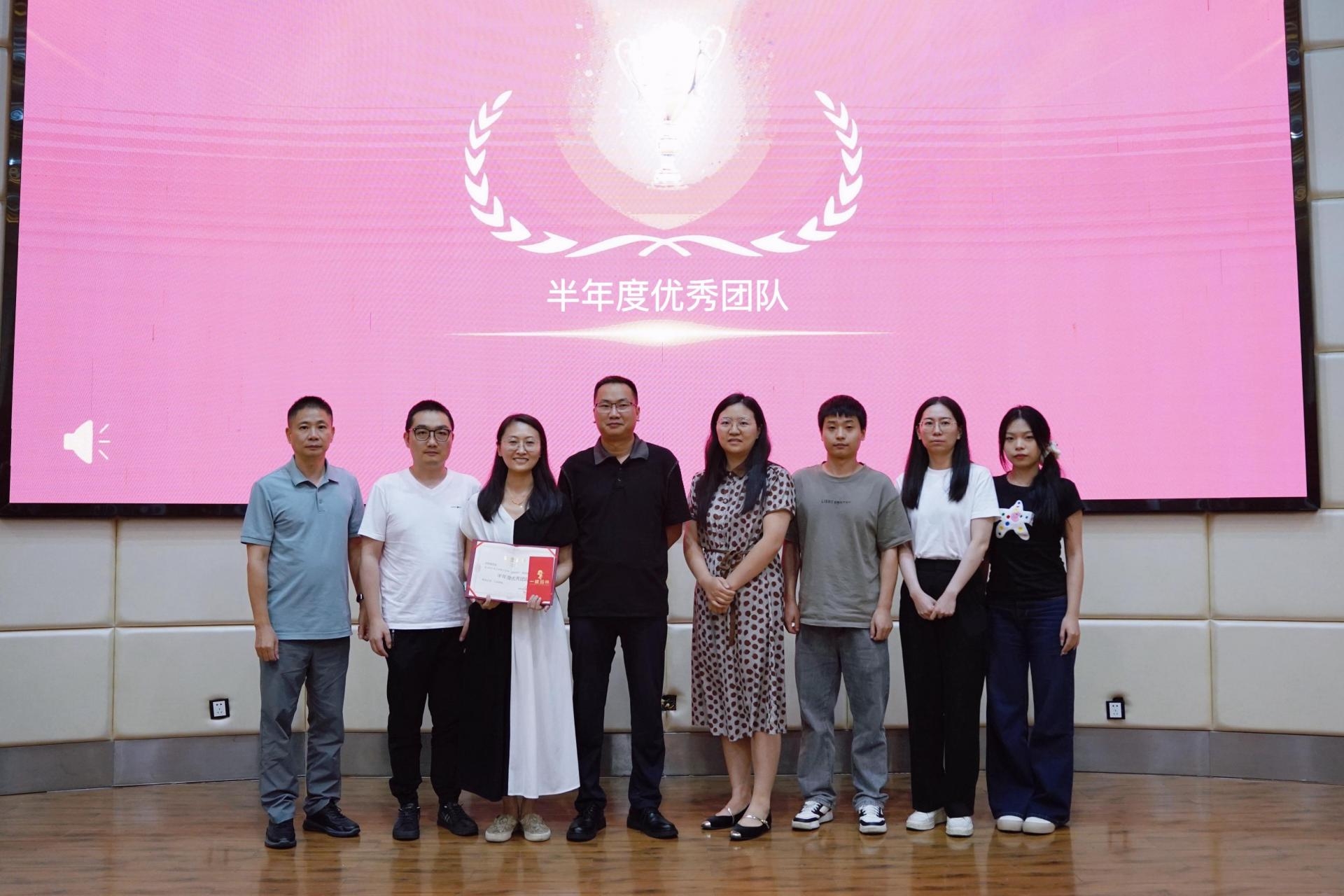 湖南省一建園林建設(shè)有限公司 湖南省一建園林建設(shè)有限公司